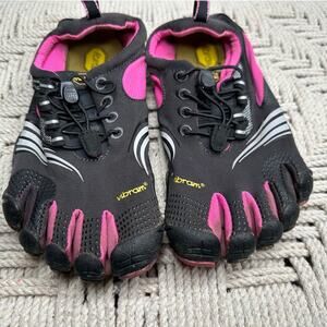 Vibram: Five Toe Shoes